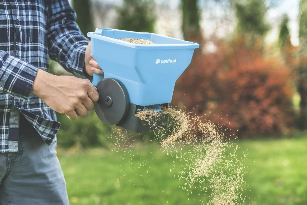 Universal spreader