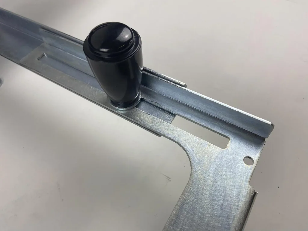 Ladder head safety device