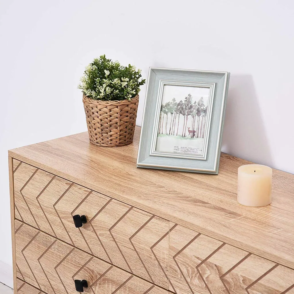 Drawer cabinet in retro design