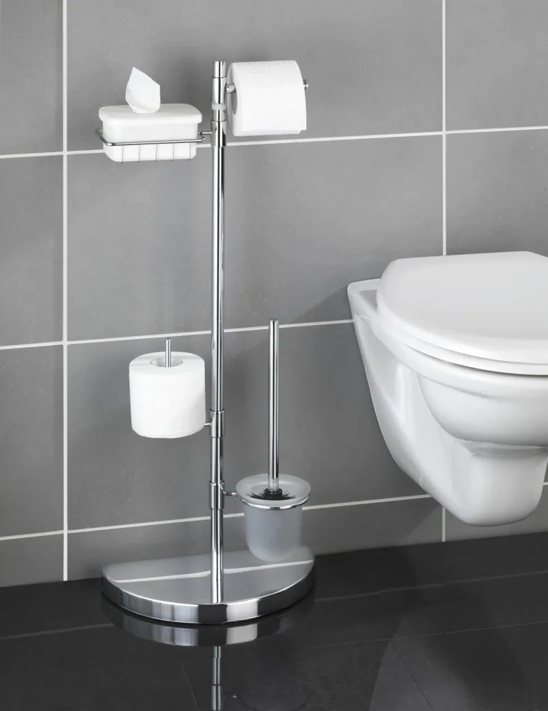 Space-saving WC center – with 4 pivoting holders