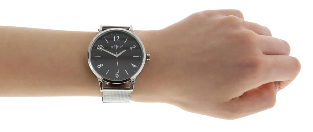 Unisex wristwatch with quartz movement
