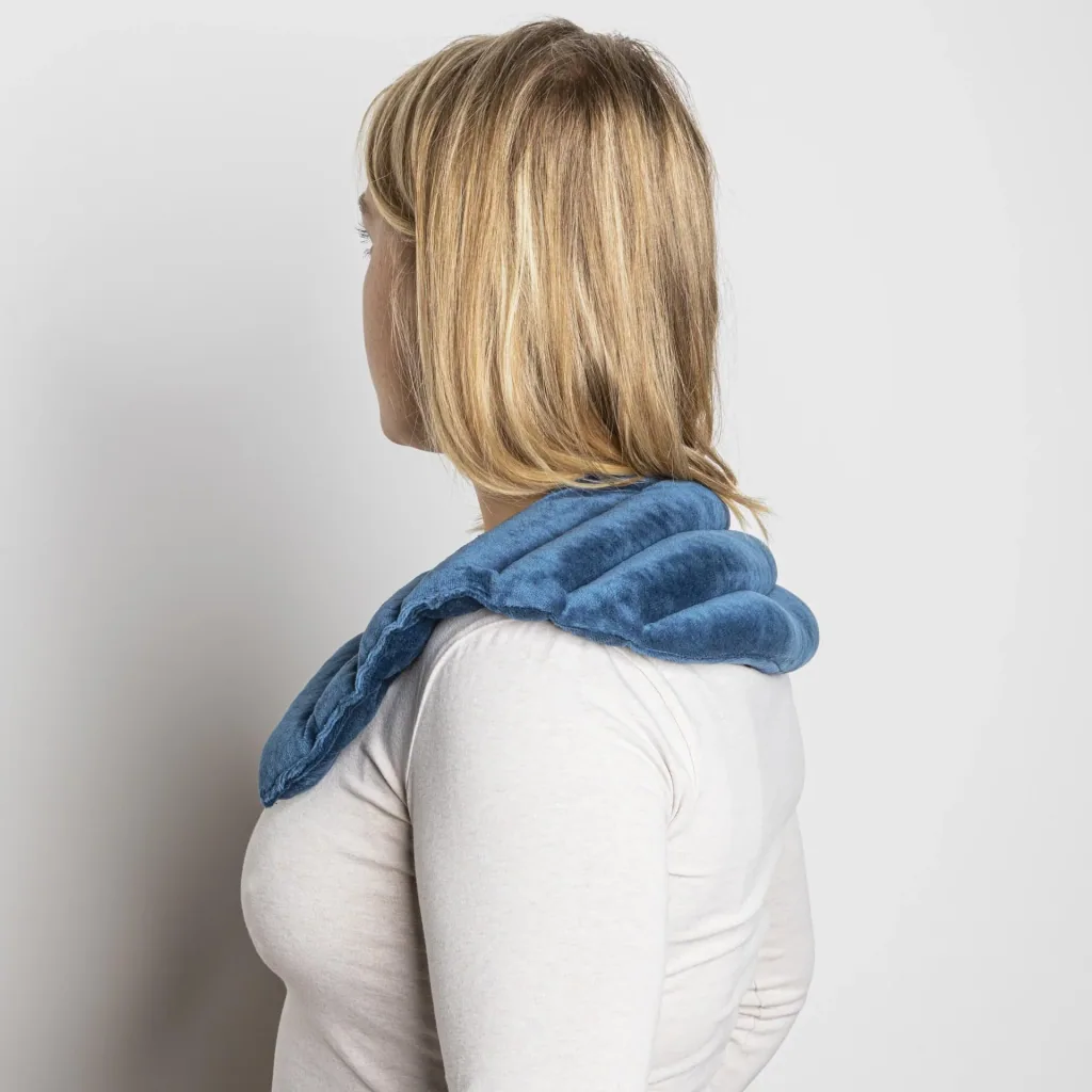 Neck heating pad