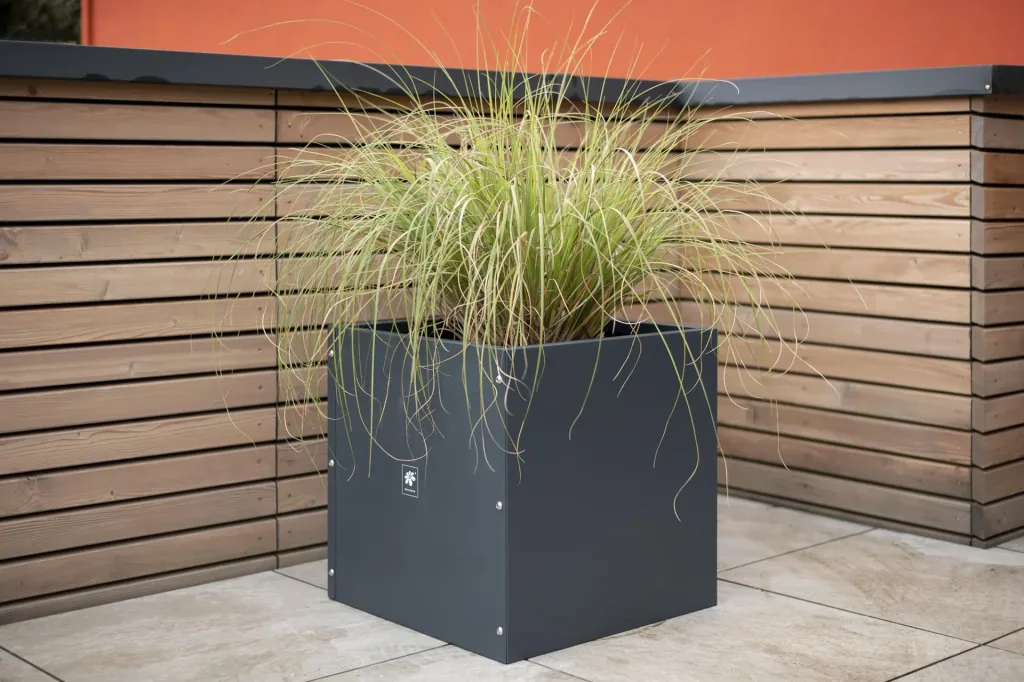 Herstera Garden Donica Cube 50 × 50 × 50 cm Antracyt – kwadratowa donica stalowa