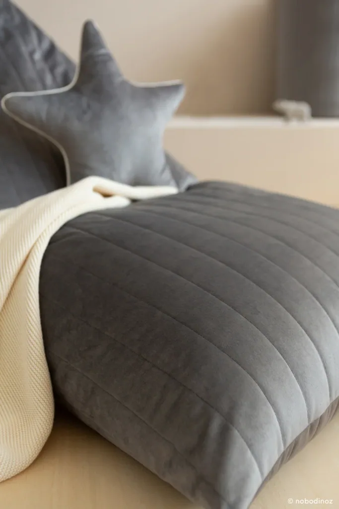 Nobodinoz beanbag "Essaouira" velvet slate grey