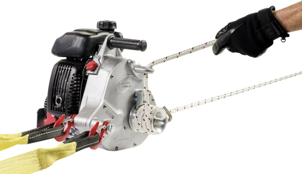 Petrol-powered winch, PCW 5000