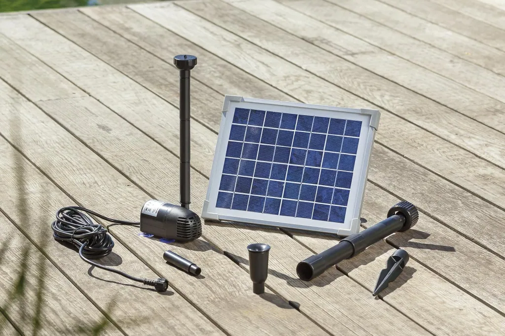 Solar pump system "Splash" with 5 W solar module, 470 l/h, max. 75 cm
