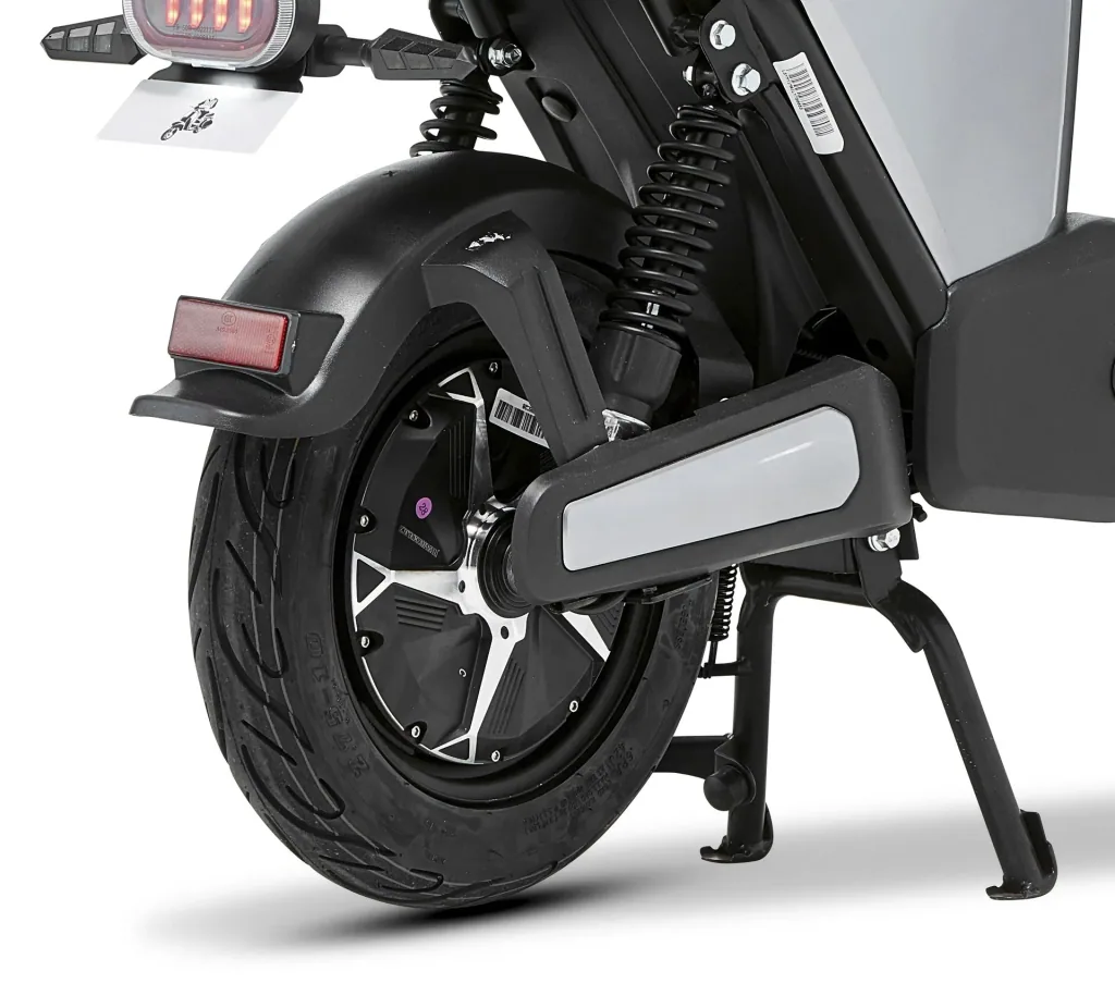 E-Scooter "Messina" 45 km/h blue - Economical - Efficient thanks to high-quality wheel hub motor and lithium battery