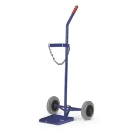 Simple welding cart with solid rubber tires