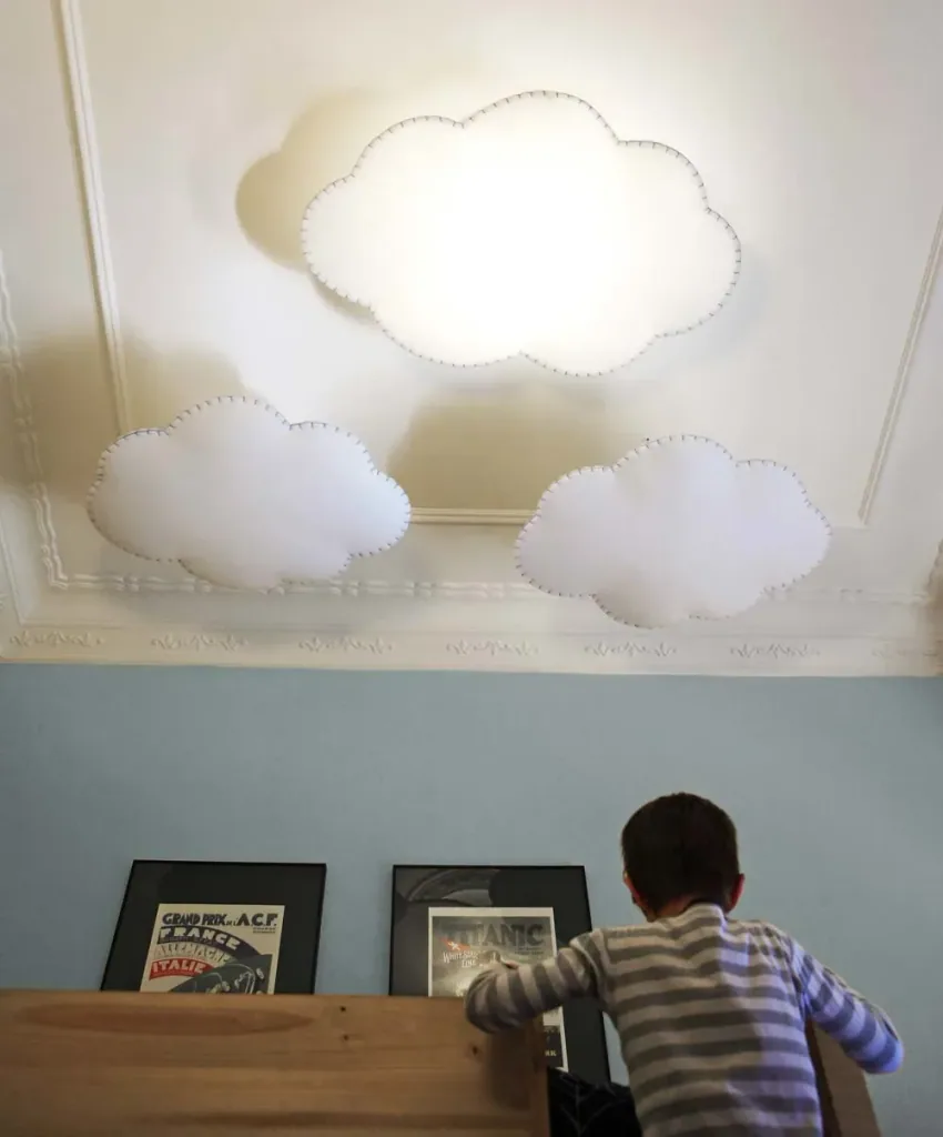 Buokids lampa sufitowa Nube mała, Kolor szwu: żółty