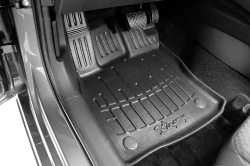 Gumowe maty 3D, Nissan X-Trail T33 (e-power) od 2021, z rantem 35mm