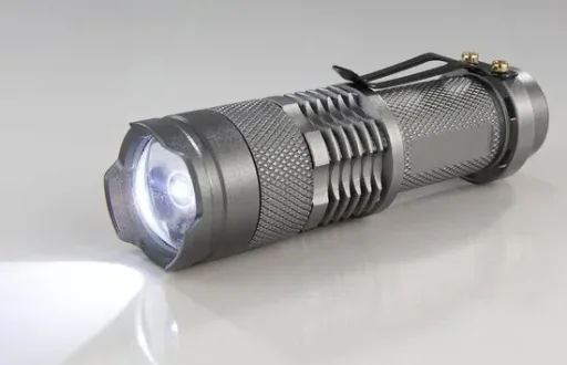 Latarka LED 3 Waty Titan, 80 lumenów, IPX4, z możliwością ogniskowania