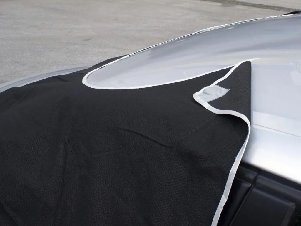 Window cover for cars - universal, magnetic