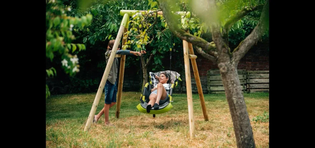 Nest swing Glide, outdoor nest swing and hammock for children, swing ropes height adjustable, lime green