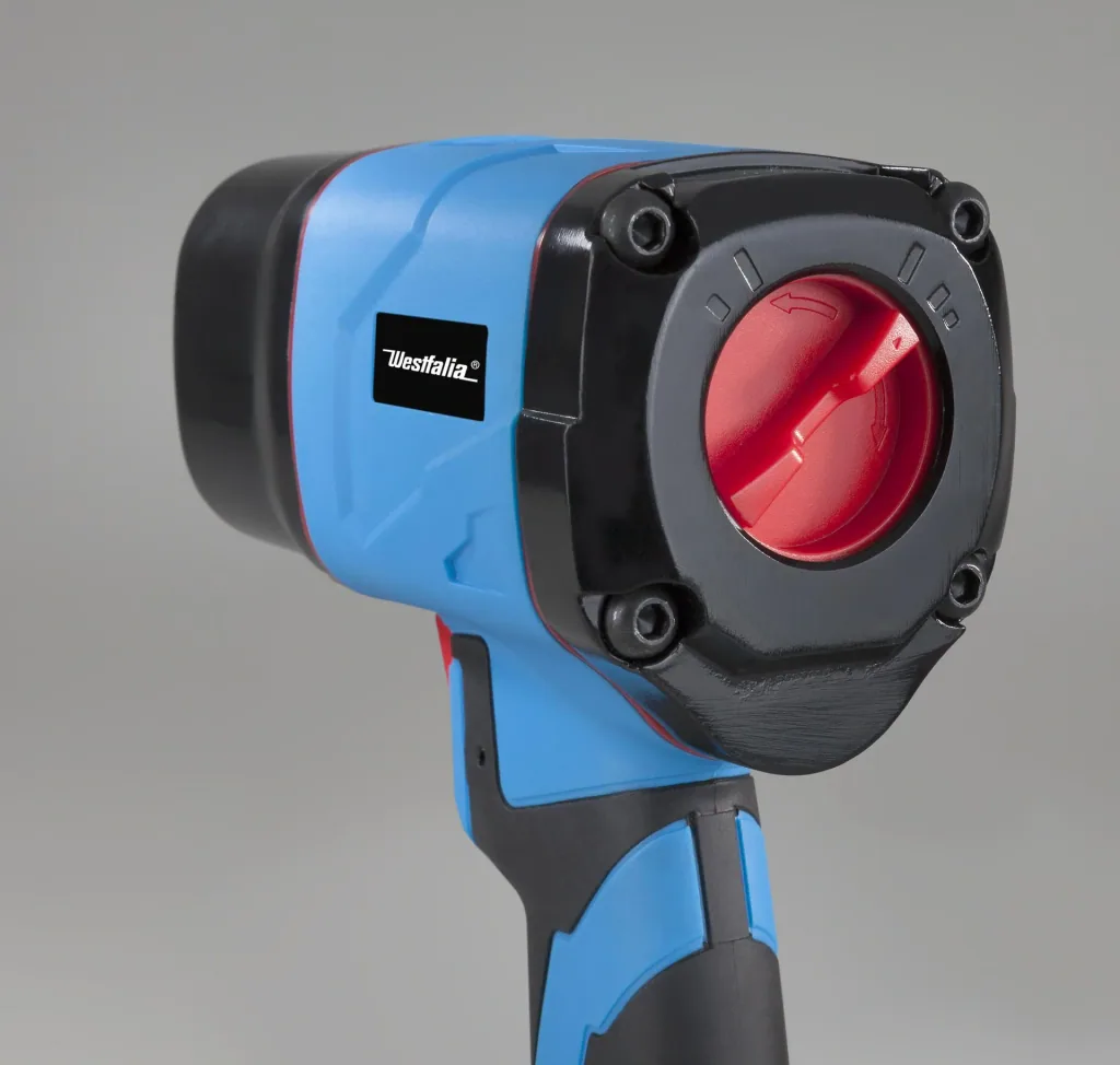 Pneumatic impact wrench with double impact mechanism