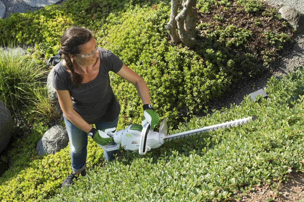 Cordless hedge trimmer "IAHS 40-5425"