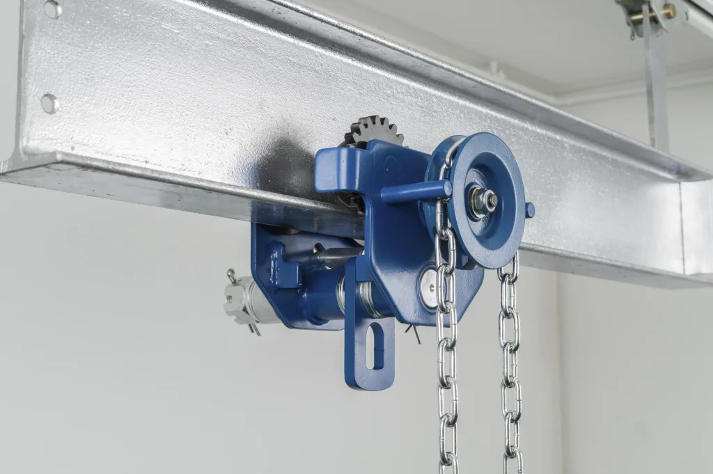GTM 3 hoist trolley, load capacity 3,000 kg, flange width 102-203 mm, 2.5 m operating length, min. curve radius 1.2 m
