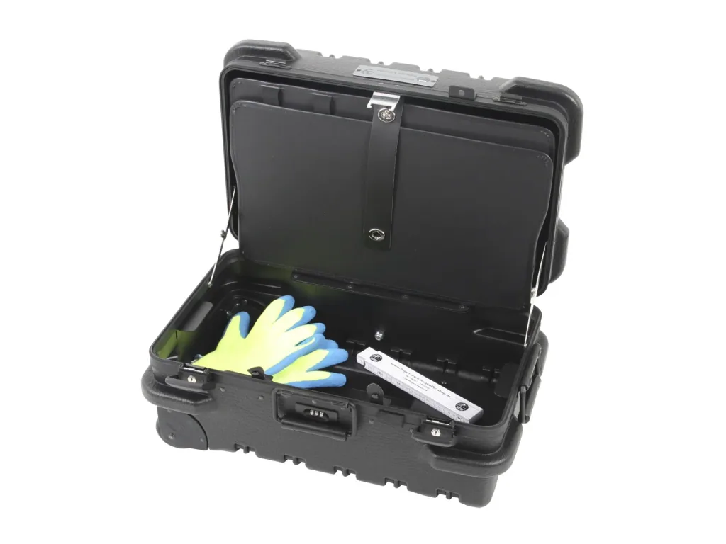 Tool case CHICAGO CASE 5510, 39 liters, shatter-proof with integrated roller system