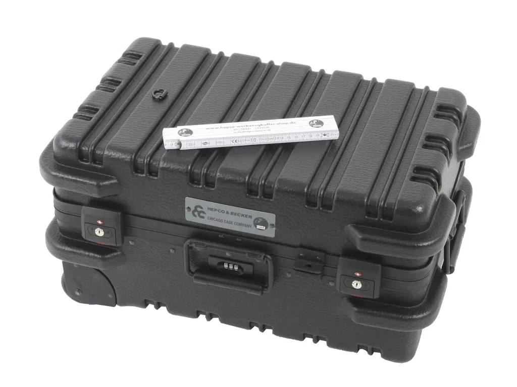 Tool case CHICAGO CASE 5510, 39 liters, shatter-proof with integrated roller system
