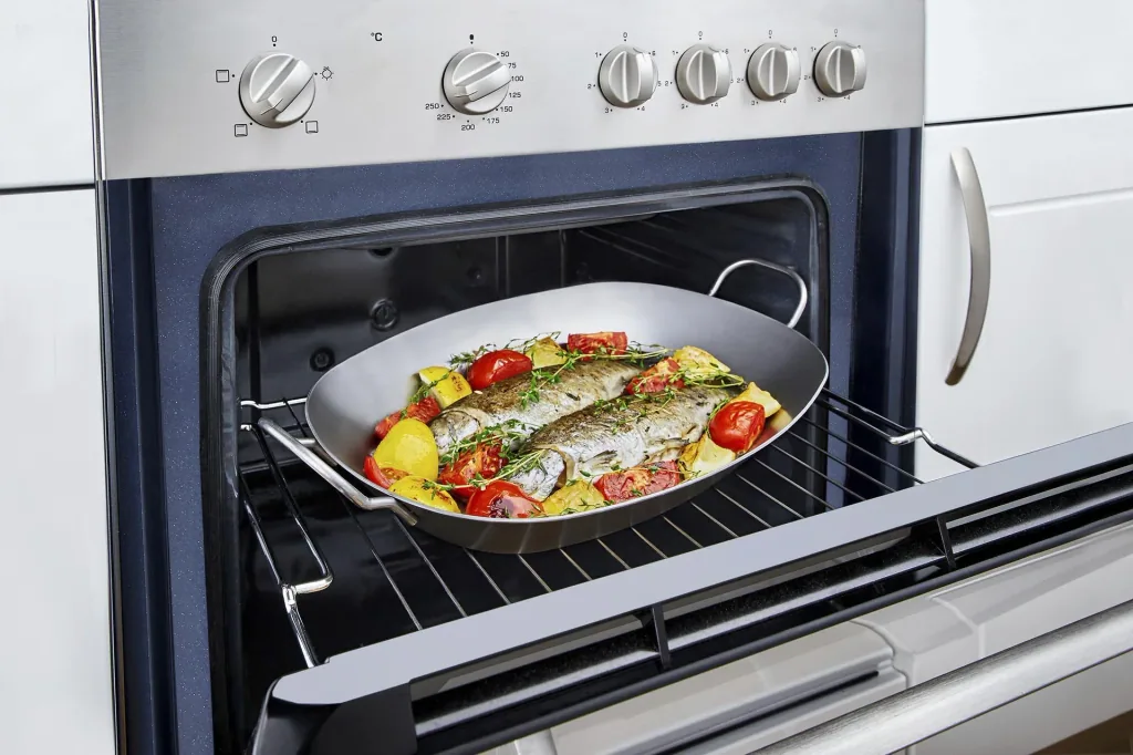 Iron pan with handles oval, 37.5 cm