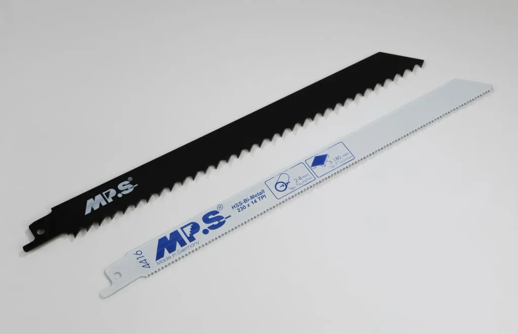 Reciprocating saw RS 1050 + 2 free reciprocating saw blades